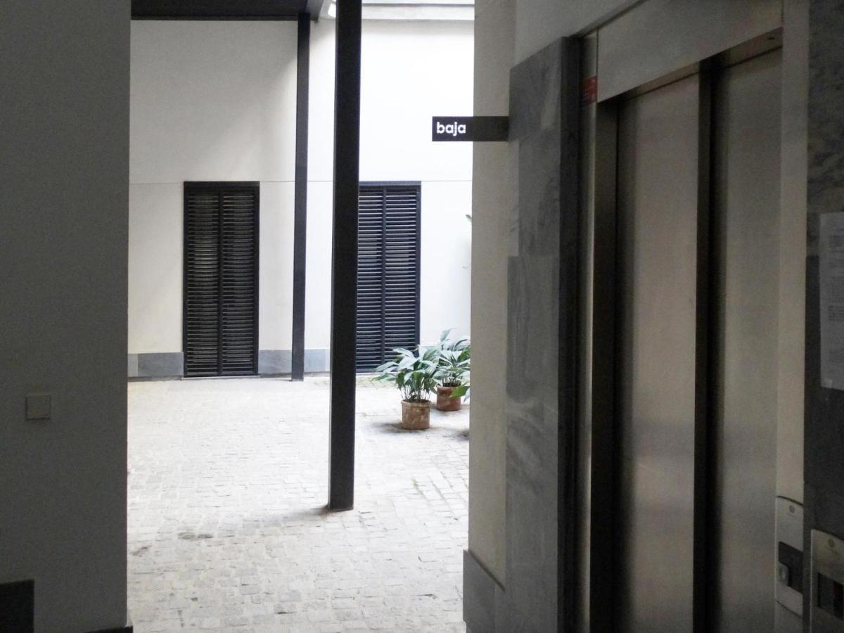 Ry Aparcamiento Incluido Junto A Catedral Ideal Parejas Sevilla Exteriör bild