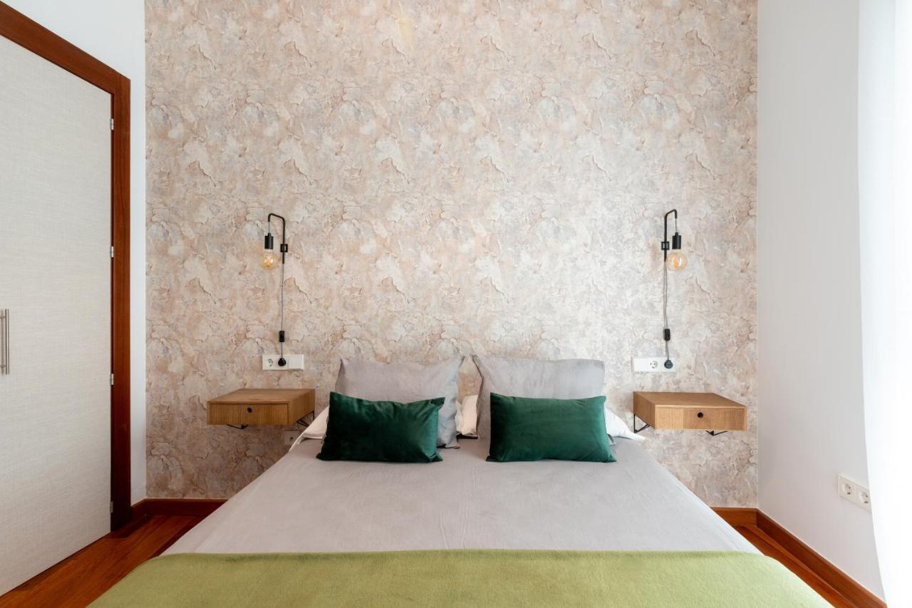 Ry Aparcamiento Incluido Junto A Catedral Ideal Parejas Sevilla Exteriör bild