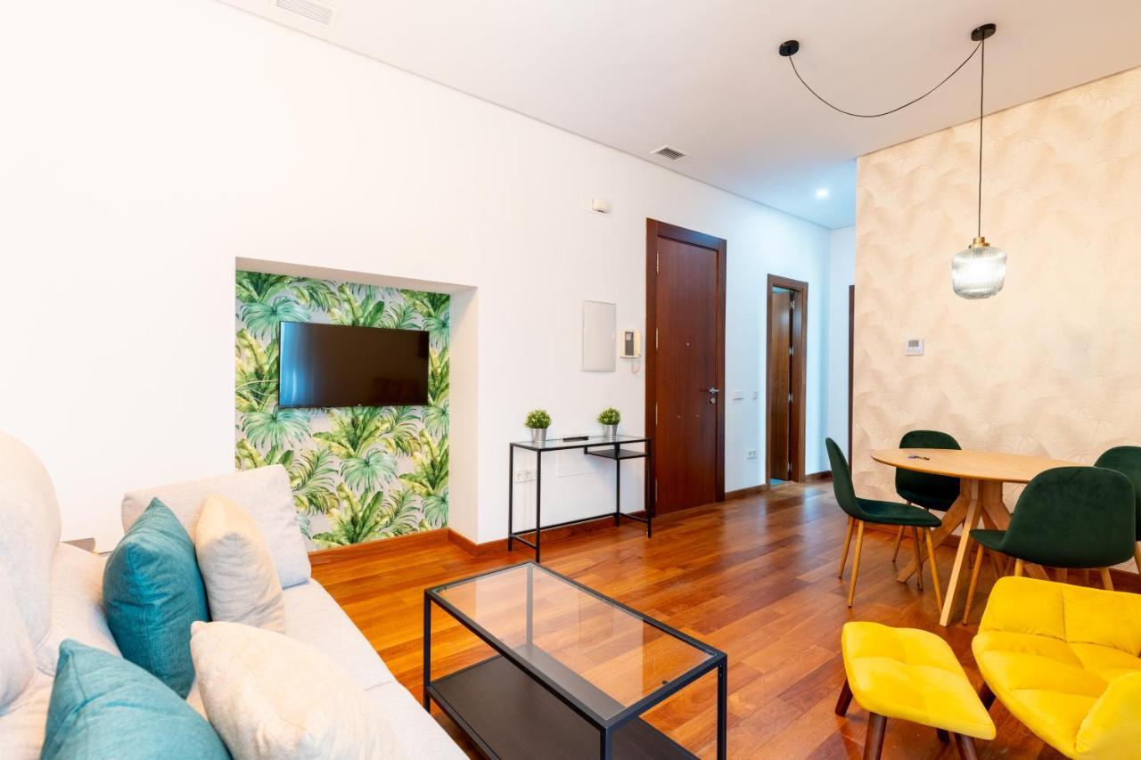 Ry Aparcamiento Incluido Junto A Catedral Ideal Parejas Sevilla Exteriör bild